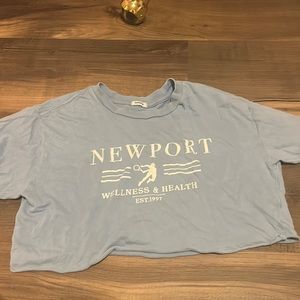 Cute half shirt from garage in good condition!